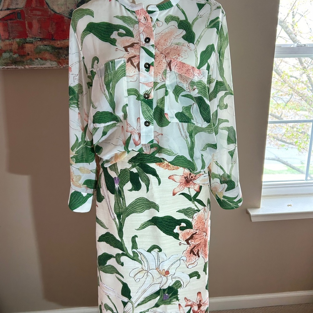 Ann Taylor Green and White Floral Skirt